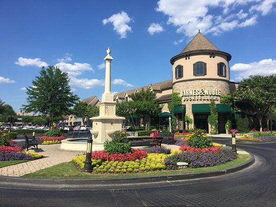 The Forum on Peachtree Parkway