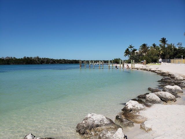 Sombrero Beach