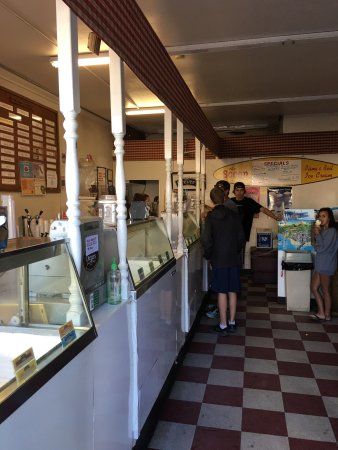 Scoop The Ice Cream Parlor