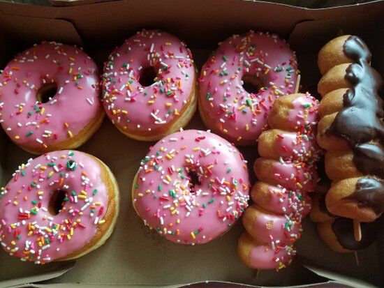Dundees Donuts